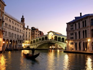 Rialto-Bridge-Venice-Italy